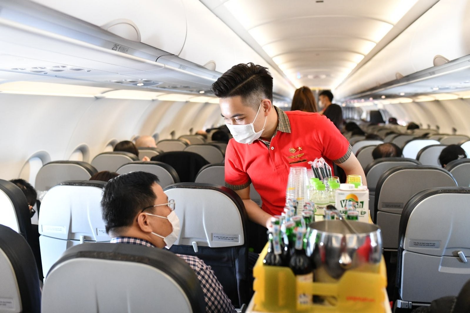 vietjet-cabin-crew-2-1665459771.jpg