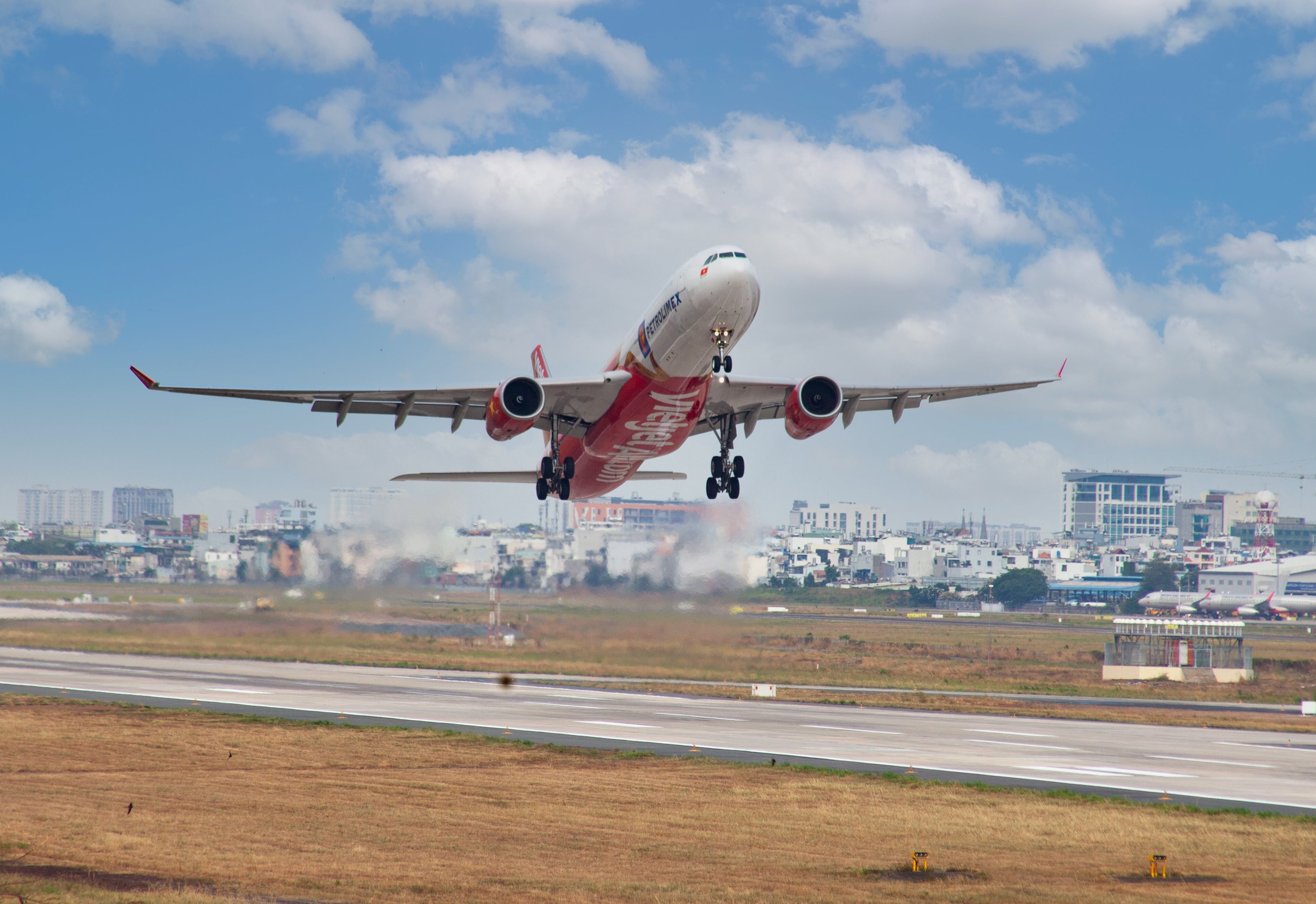 vietjet-a330-1676207264.jpg