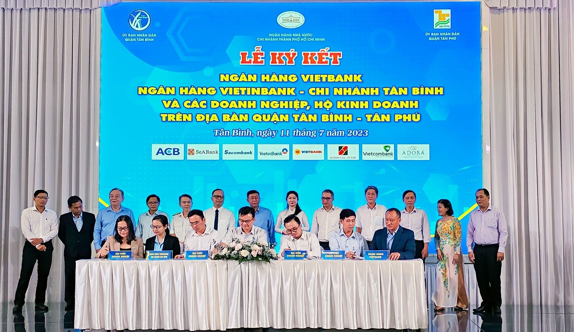 hinh-vietbank-ky-ket-dn-quan-tan-binh-tan-phu-1689081202.jpg