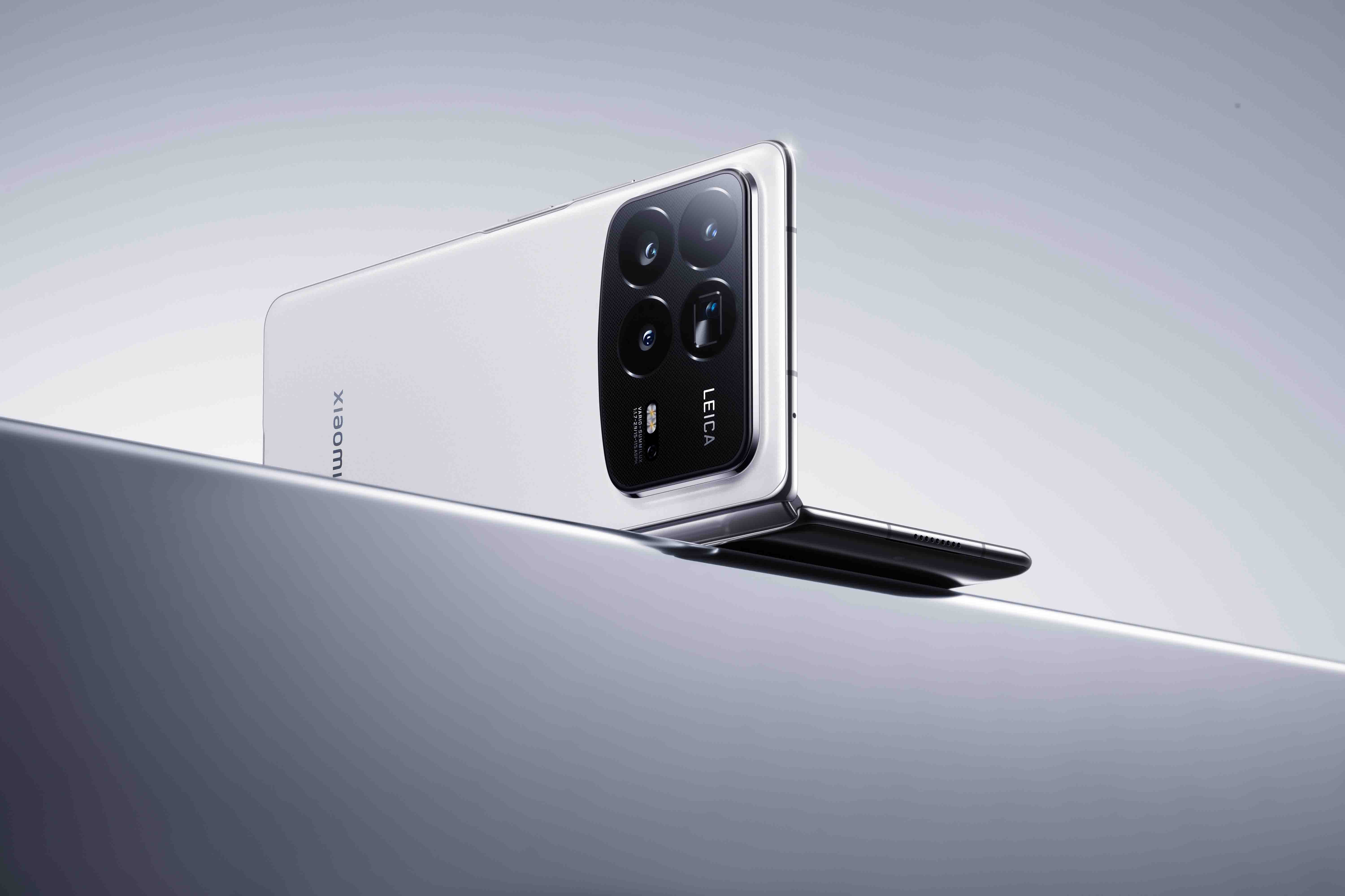 xiaomi-mix-fold-43467-1721437535.jpg