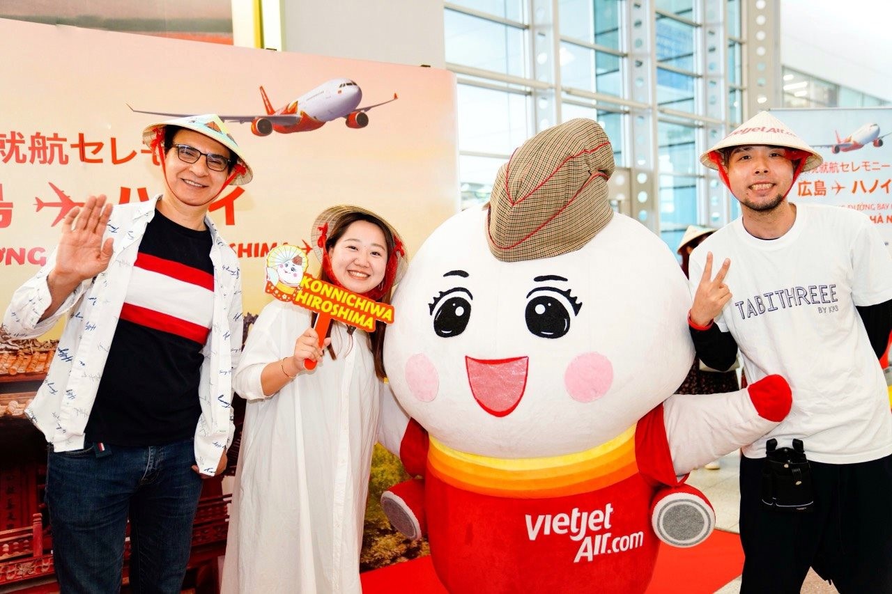 vietjet-passengers-1-1727158608.jpg