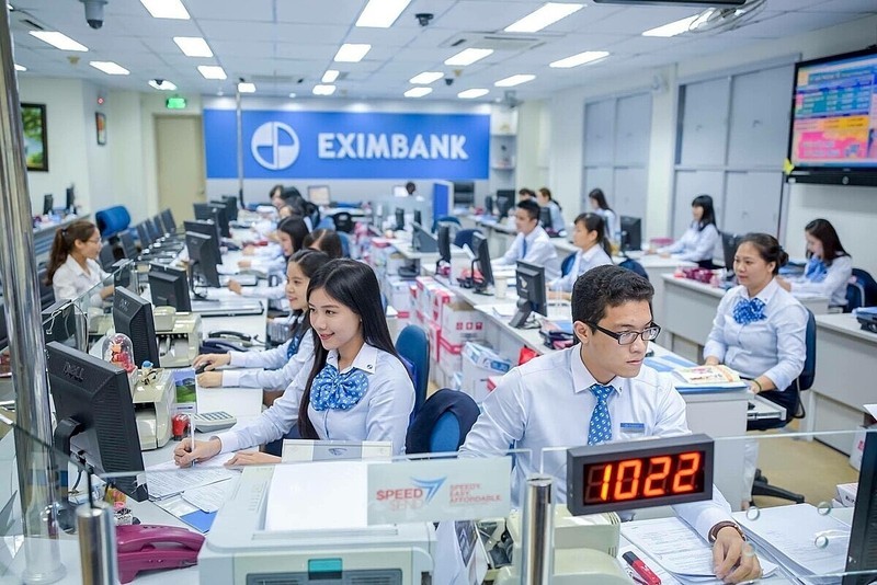 eximbank-mien-nhiem-2-pho-tong-giam-doc-truoc-them-dai-hoi-bat-thuong-1736902303.jpg