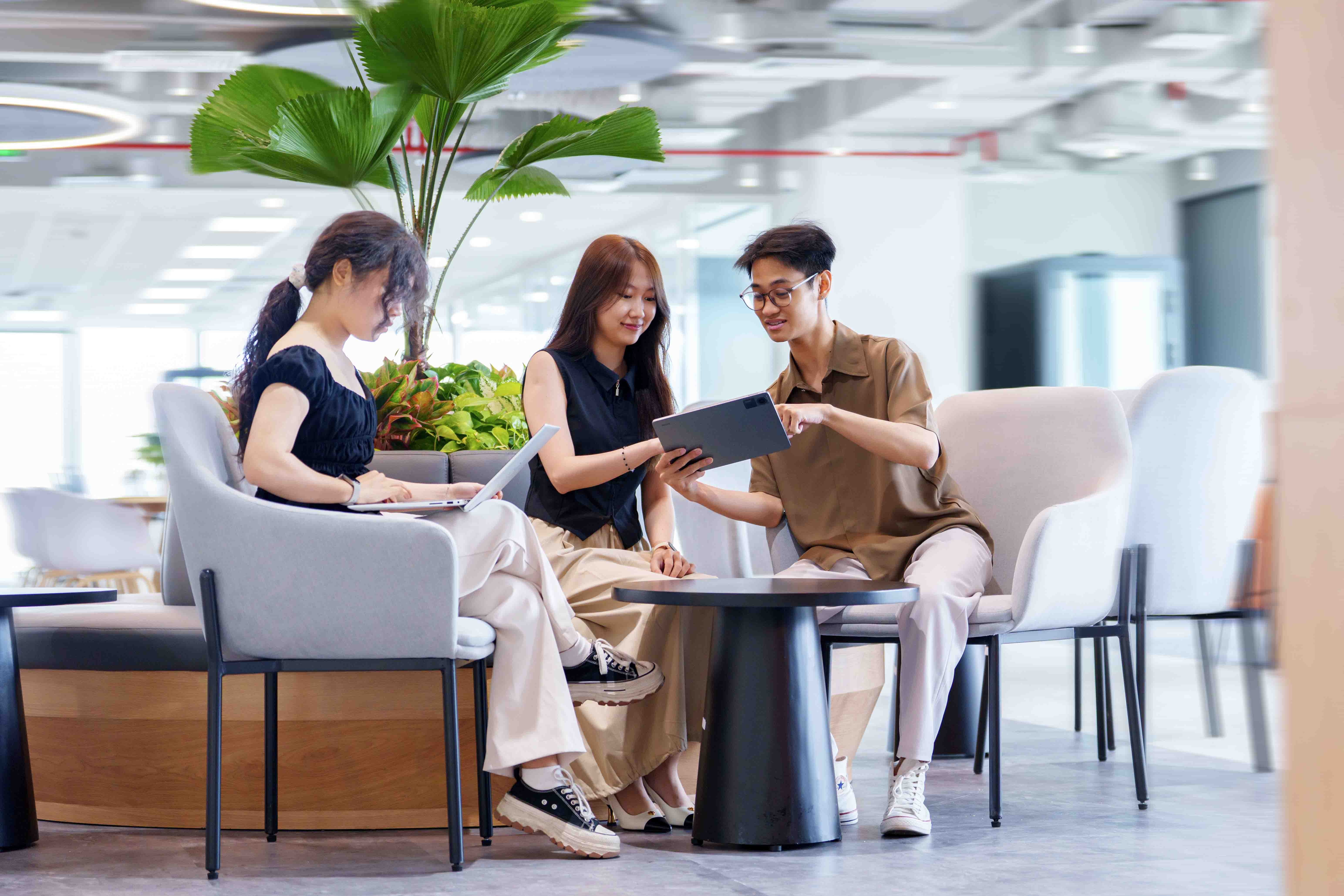 xiaomi-office-4-1748575020.jpg