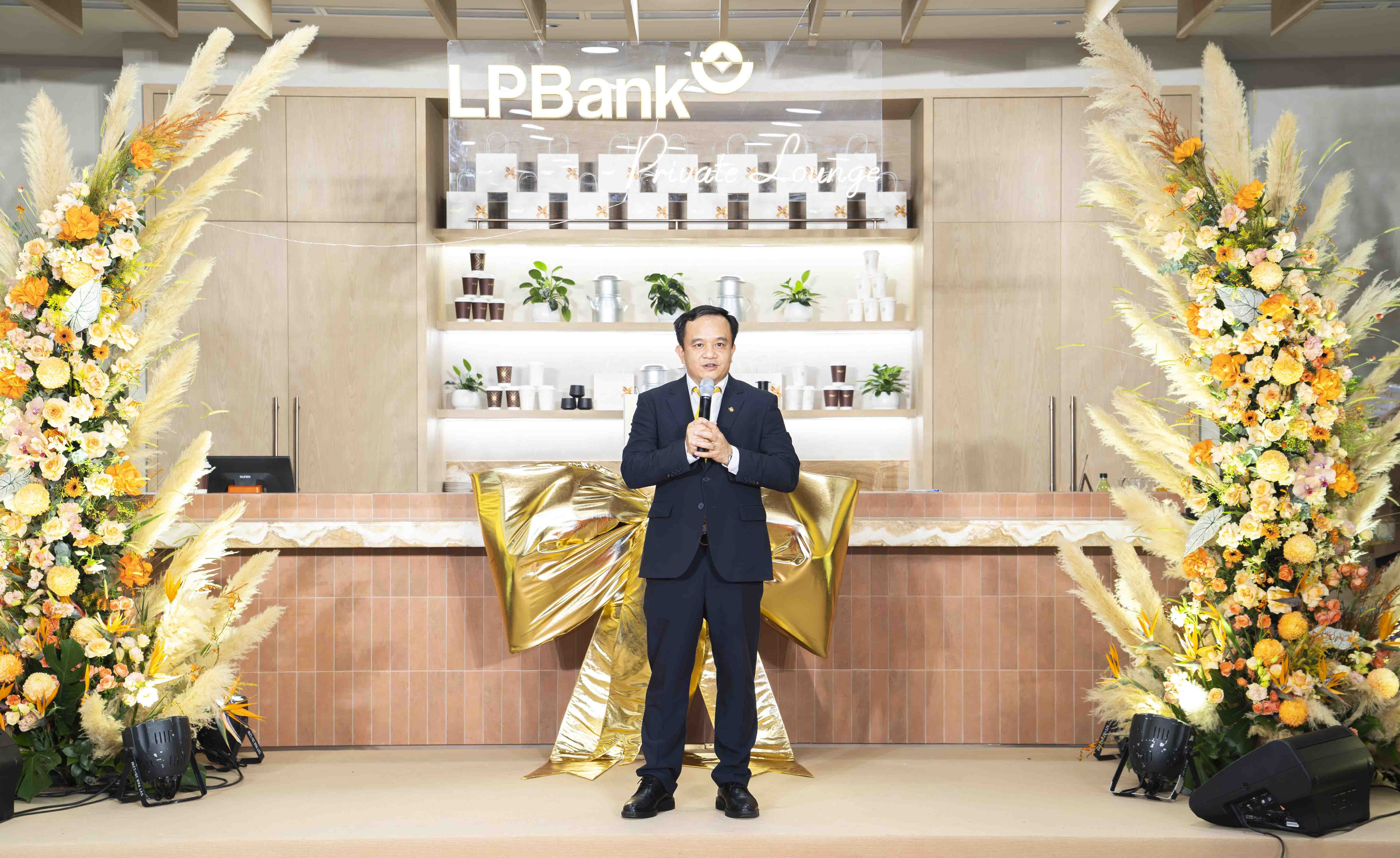 anh-2-lounge-1750897992.jpg