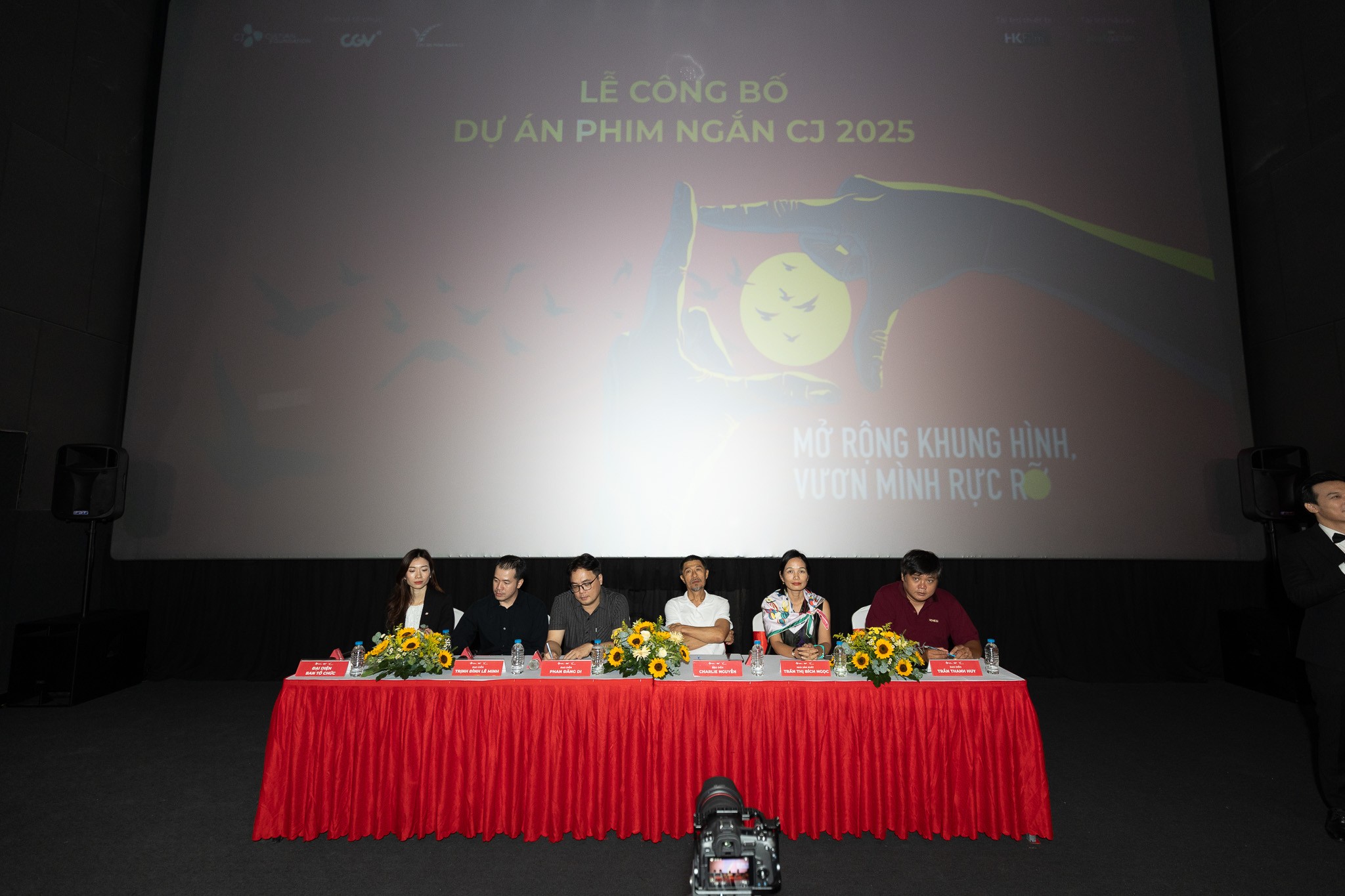 hoi-dong-tham-dinh-giai-dap-thac-mac-1750898545.jpg