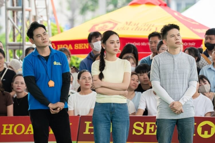 1752641651-h-ng-ph-c-ho-ng-t-n-v-ph-ng-oanh-au-l-ng-c-nh-ng-i-ph-n-v-a-ph-u-thu-t-u-c-ph-i-g-ng-g-nh-khi-ch-ng-qua-i-7-1752648257.jpg