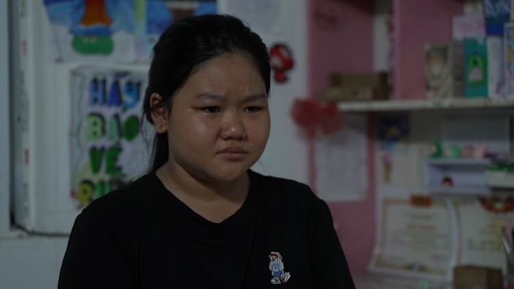 1753255675-i-ngh-a-ma-ran-v-nguy-n-duy-n-qu-nh-nh-i-l-ng-tr-c-c-nh-em-nh-v-a-h-c-v-a-g-ng-g-nh-gia-nh-v-cha-m-b-nh-n-ng-3-1753326778.jpg