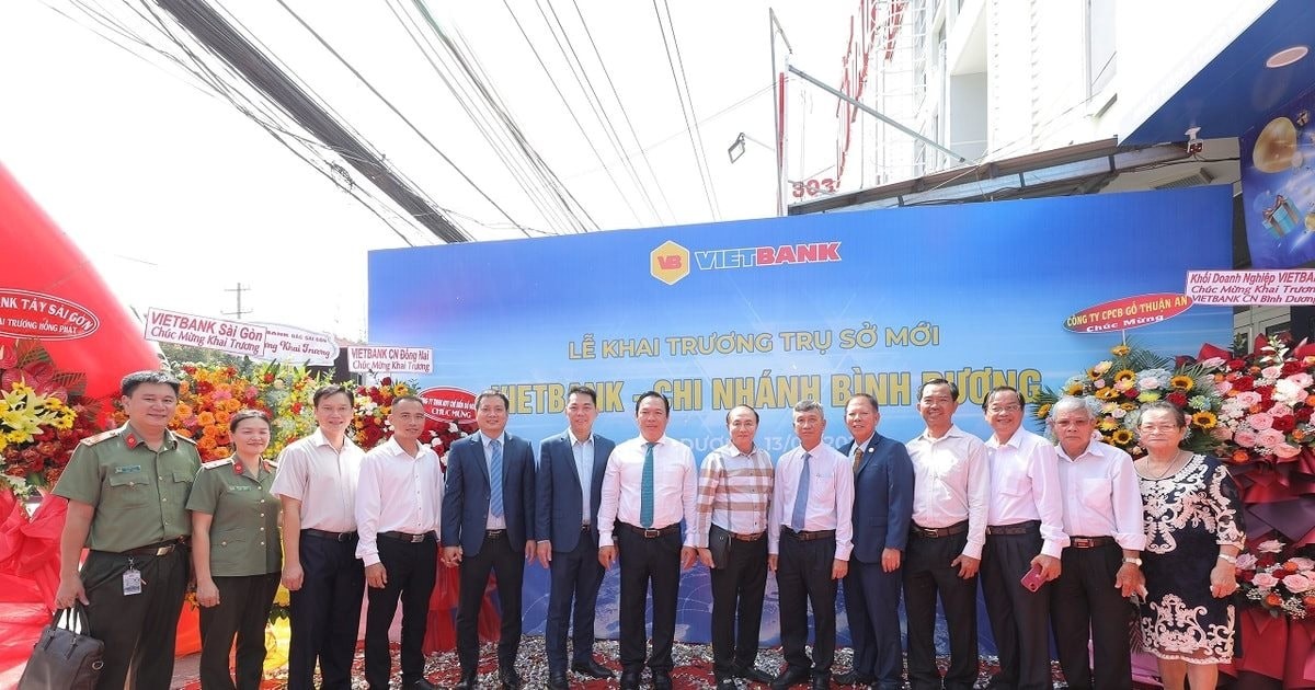 hinh-4-khai-truong-tru-so-moi-vietbank-binh-duong-1754362697.jpg