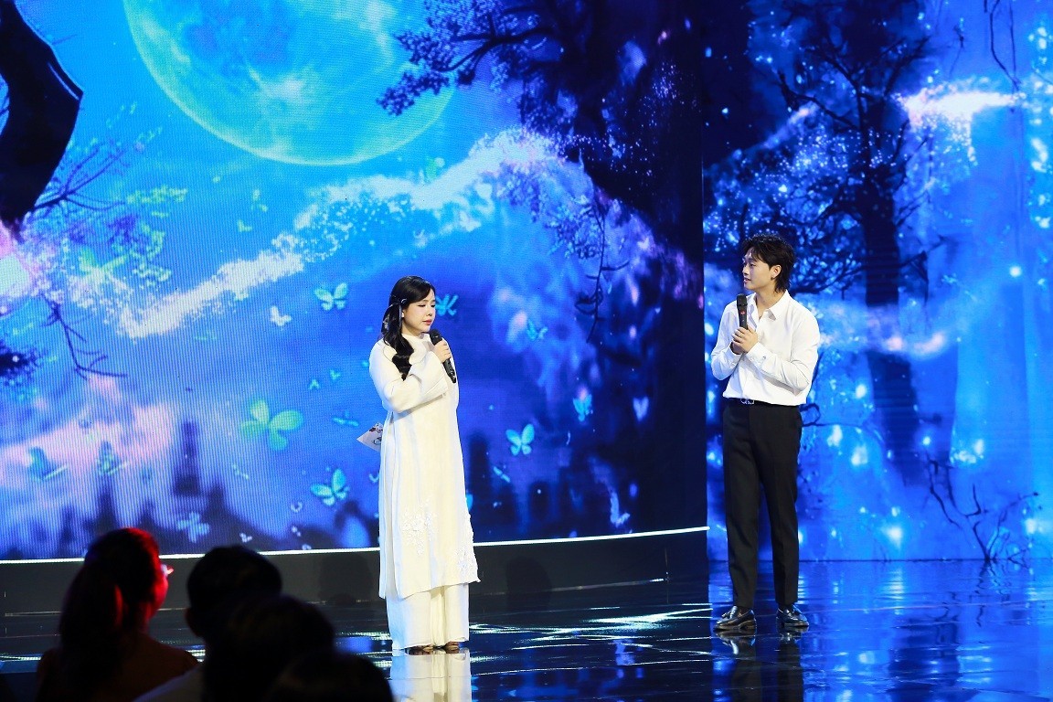 thi-sinh-johnny-duong-va-ban-dong-hanh-thuy-anh20250827134736-1756349187.jpg