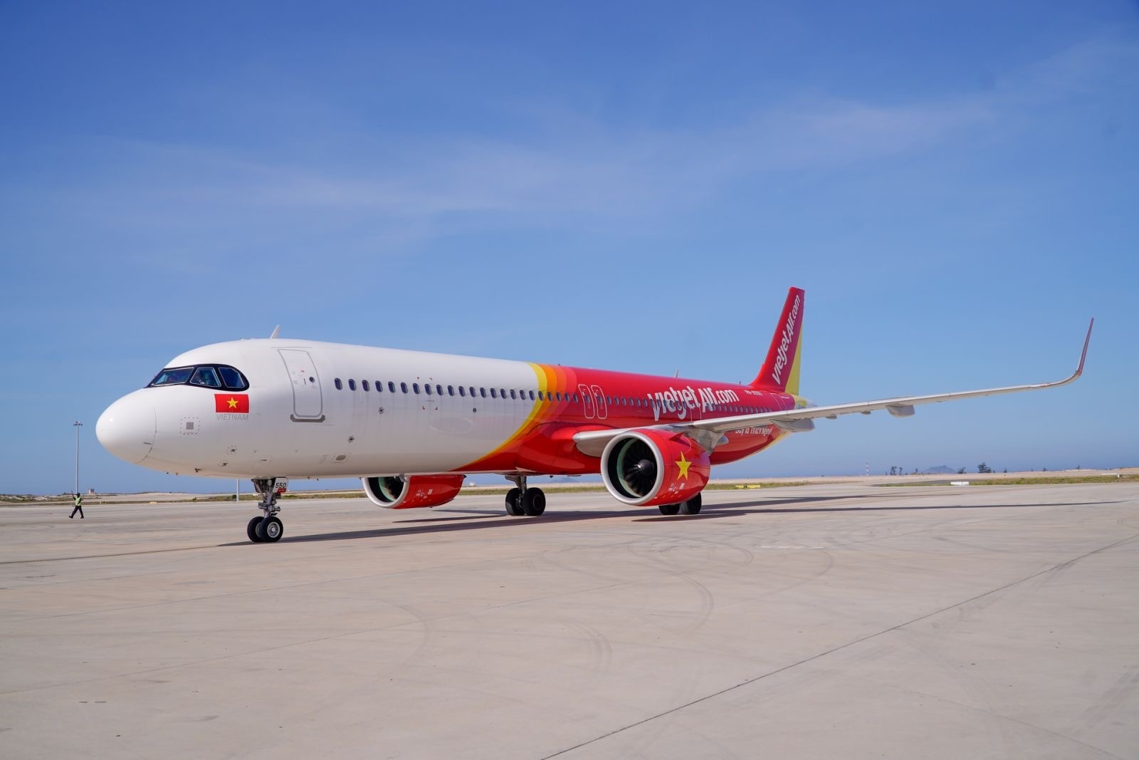 tau-bay-vietjet-1-1756469801.jpg