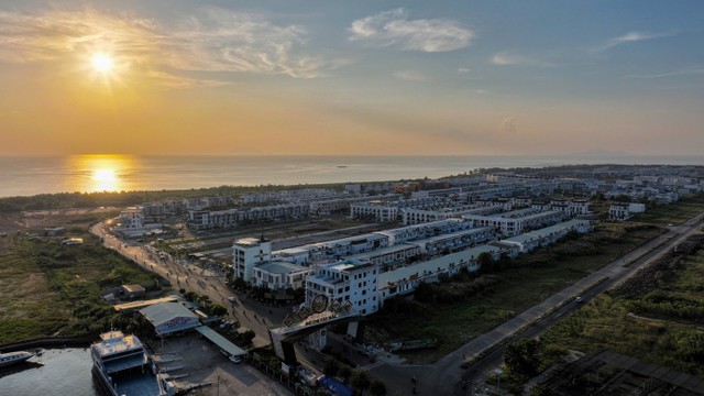 r-1759279306.jpg