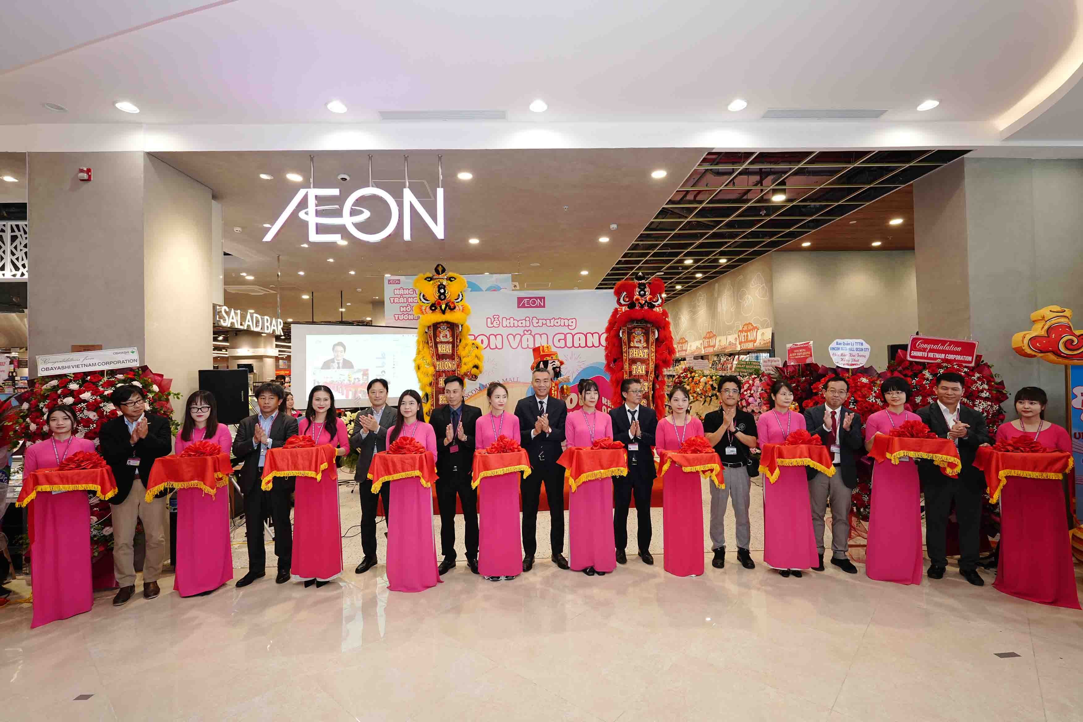 le-khai-truong-trung-tam-bach-hoa-tong-hop-va-sieu-thi-aeon-van-giang-1759452452.jpg