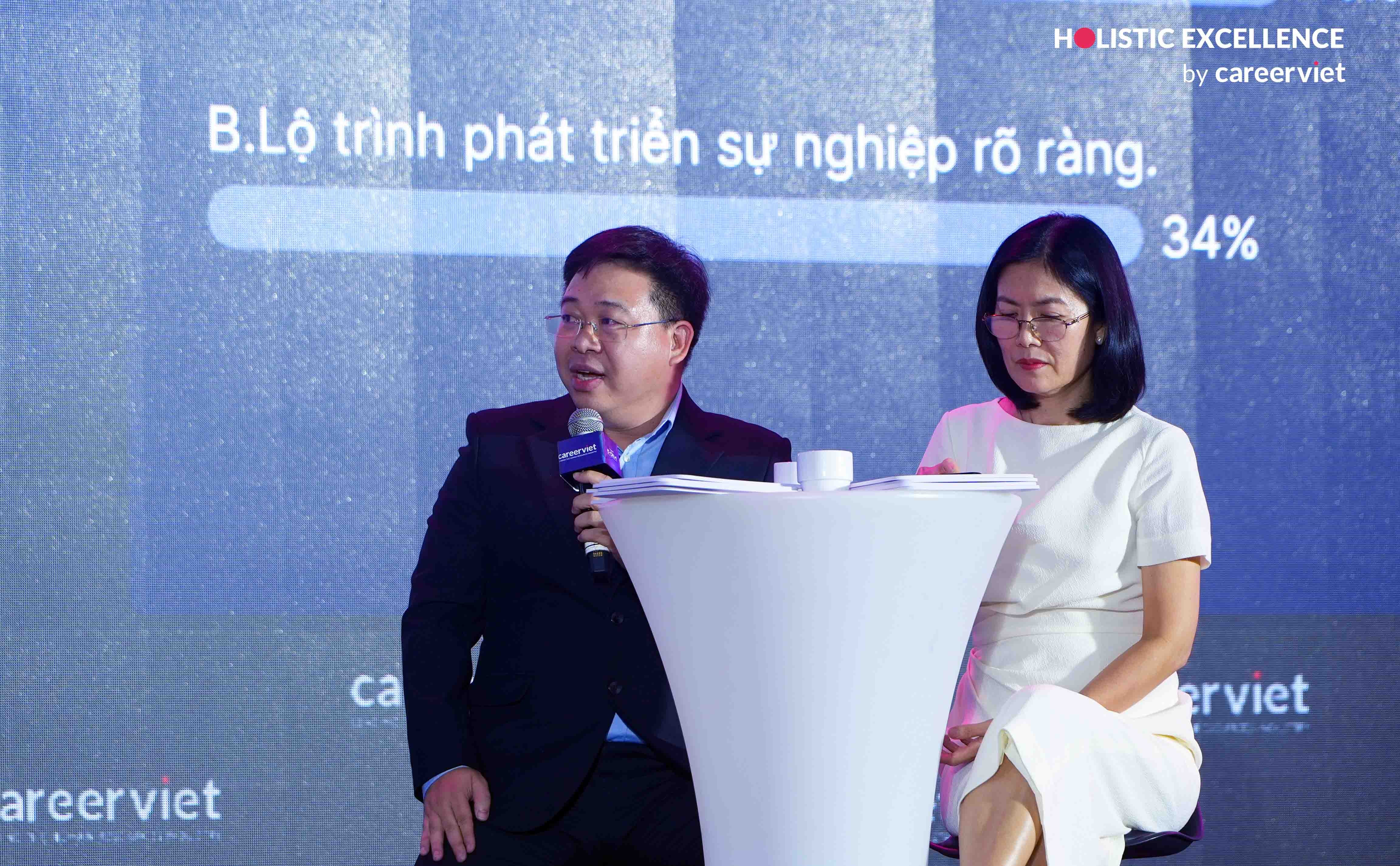 8-speaker-phuoc-tuan-ngoc-tuyet-1760092564.jpg