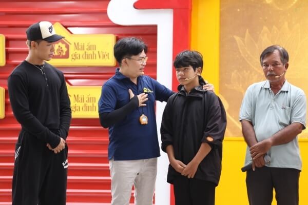 1760596859-hoa-h-u-ph-ng-linh-v-rapper-wean-x-c-ng-tr-c-ngh-l-c-c-a-hai-em-nh-trong-m-i-m-gia-nh-vi-t-2-1760600737.jpg