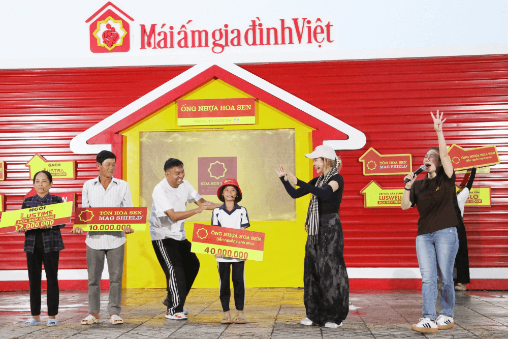 1761389973-mc-thanh-th-o-b-t-kh-c-tr-c-b-g-i-m-c-i-ch-a-t-ng-bi-t-m-t-cha-1-1761525716.png