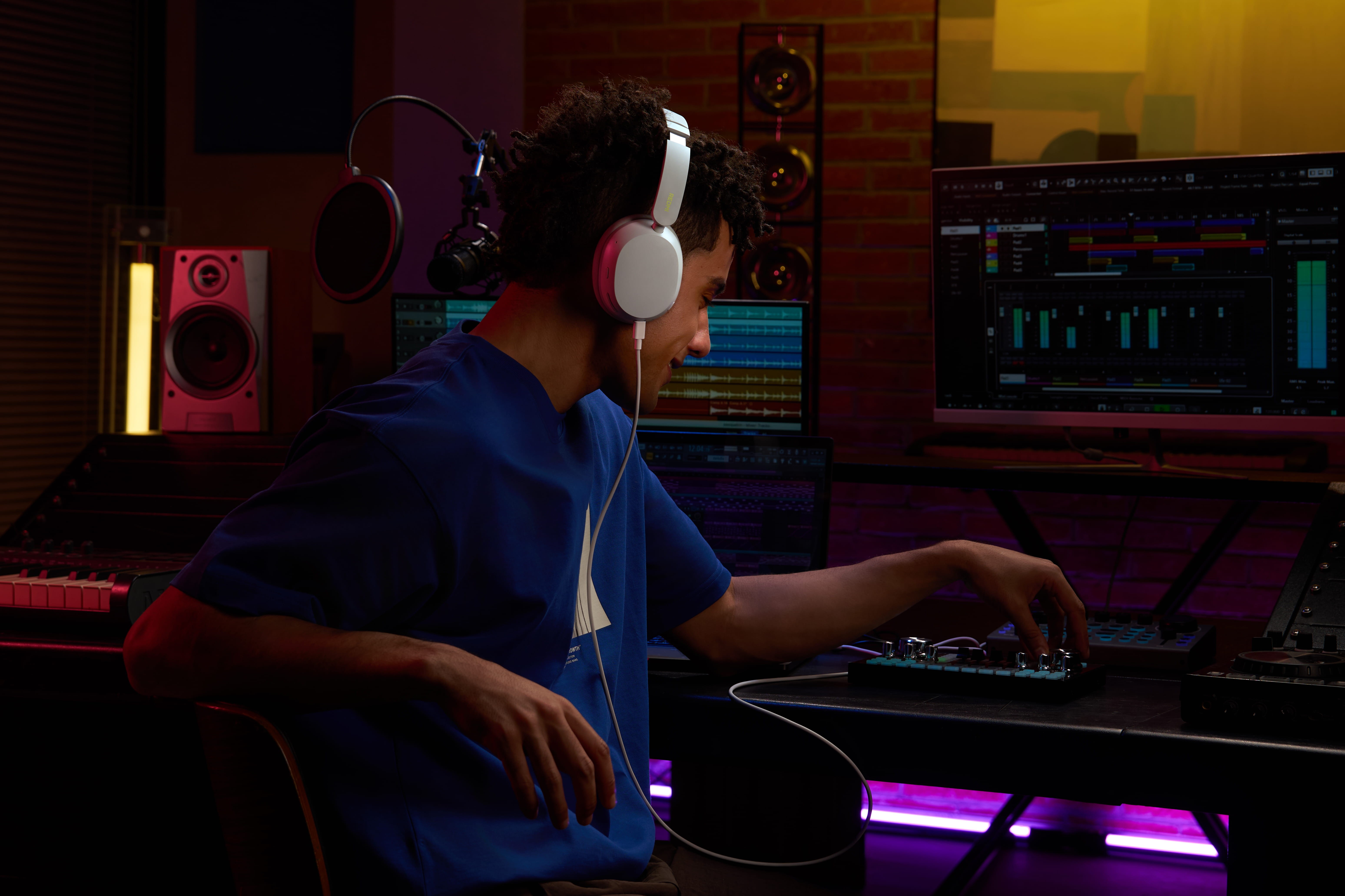redmi-headphones-neo-1777945666.jpg