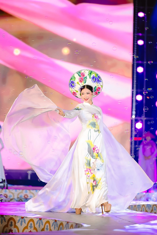 vkstar-aodaishow-21-17771878864701000720831-1777965974.jpg