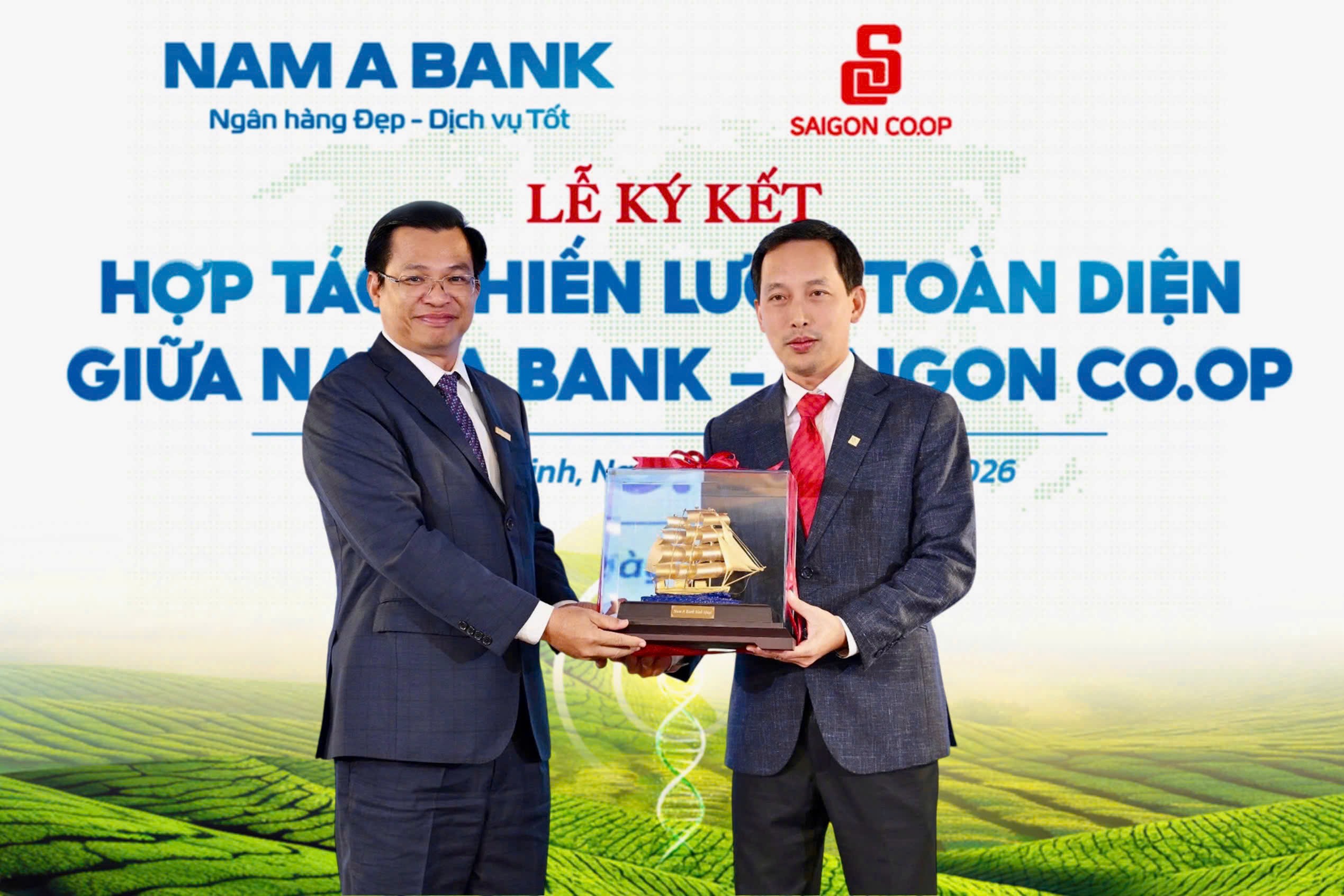 anh-2-nam-a-bank-va-saigon-coop-1778810223.jpg