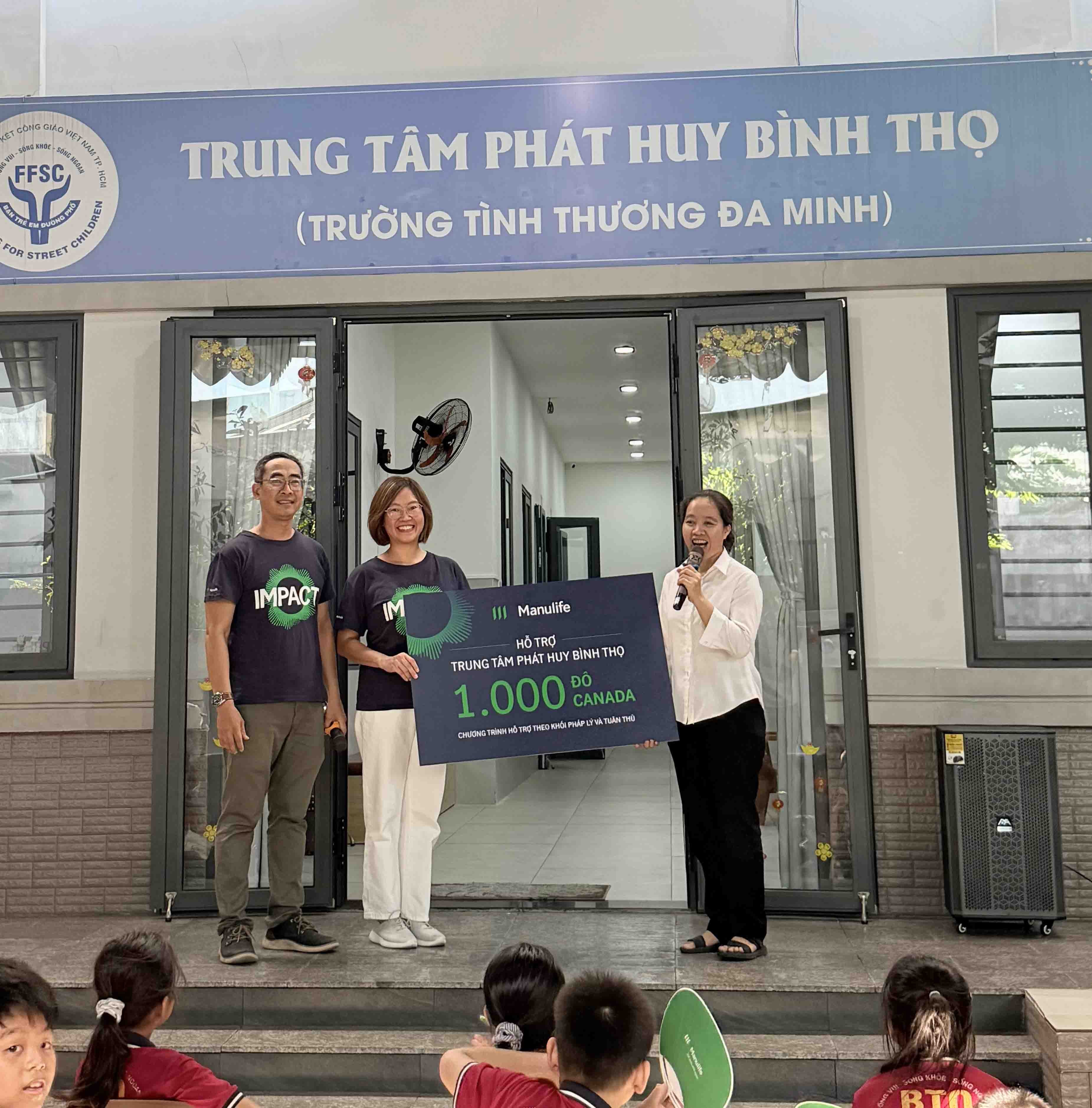 hinh-2-voi-moi-hoat-dong-thien-nguyen-do-nhan-vien-thuc-hien-tap-doan-manulife-dong-thoi-dong-gop-1000-do-la-canada-de-gia-tang-gia-tri-se-chia-1779249093.jpg