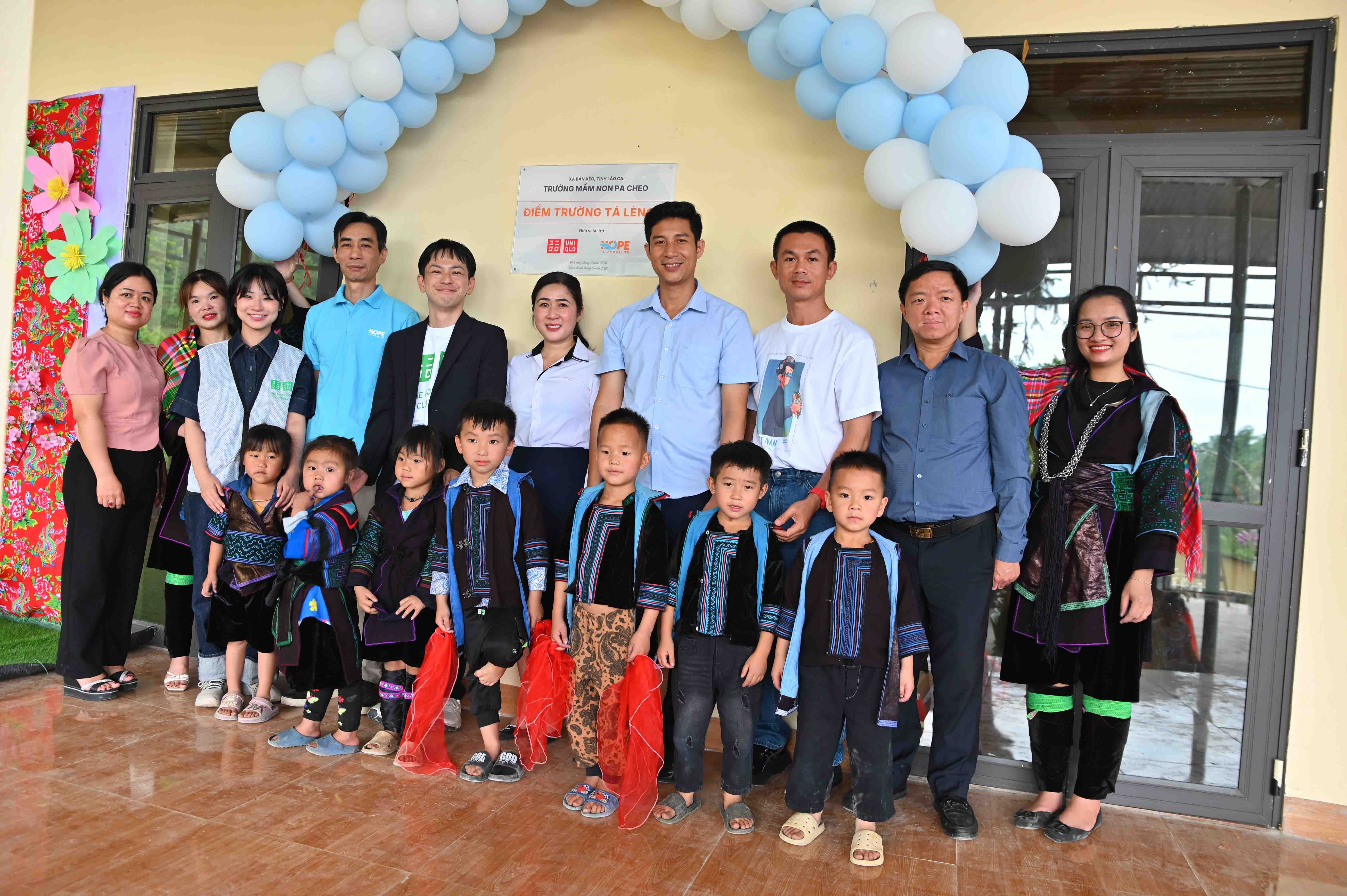 niem-vui-cua-co-tro-tai-diem-truong-ta-leng-1-truong-mam-non-pa-cheo-tinh-lao-cai-vao-ngay-khanh-thanh-vua-qua-1-1779282866.jpg