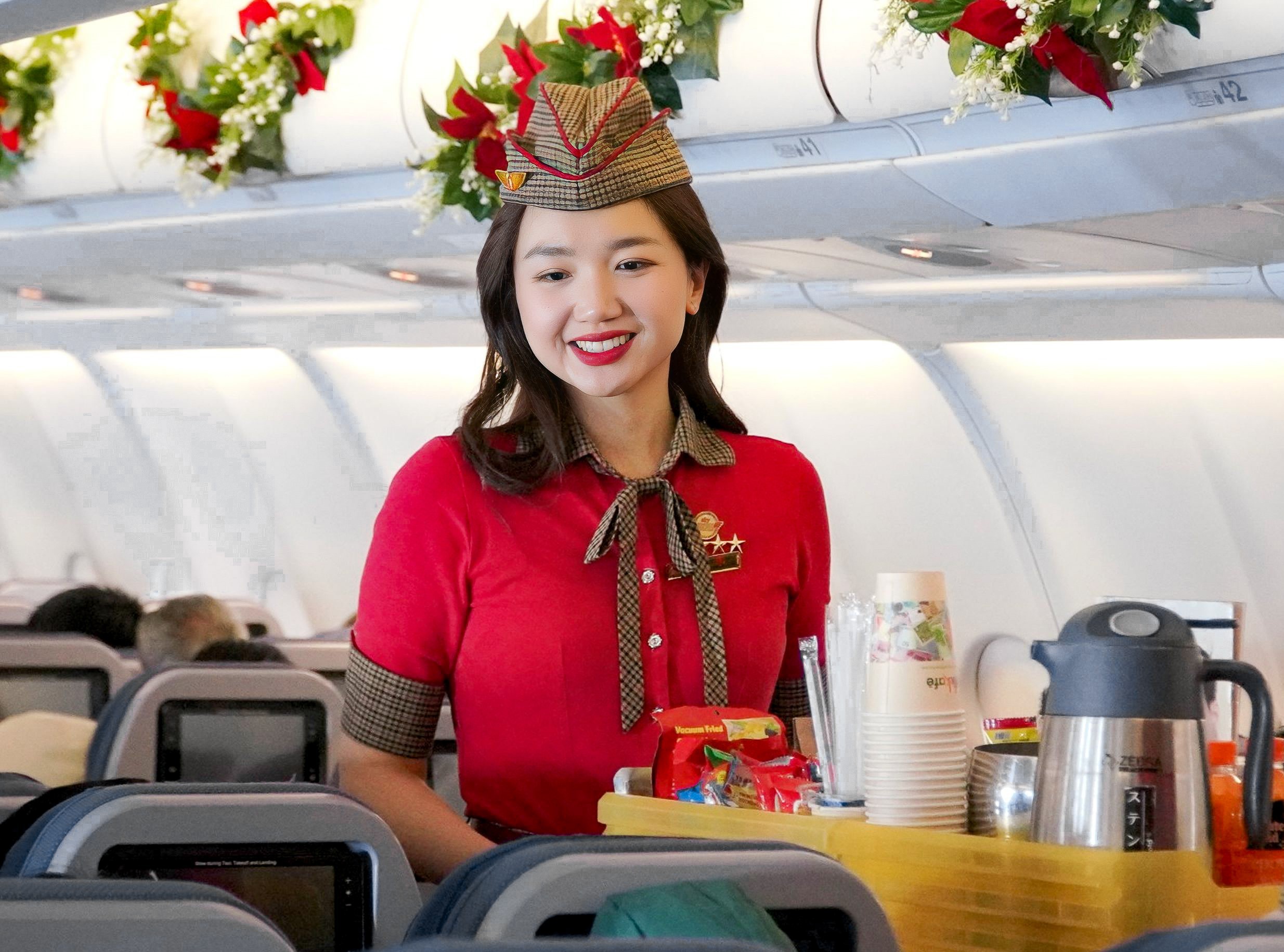 cabin-crew-1781163077.jpg