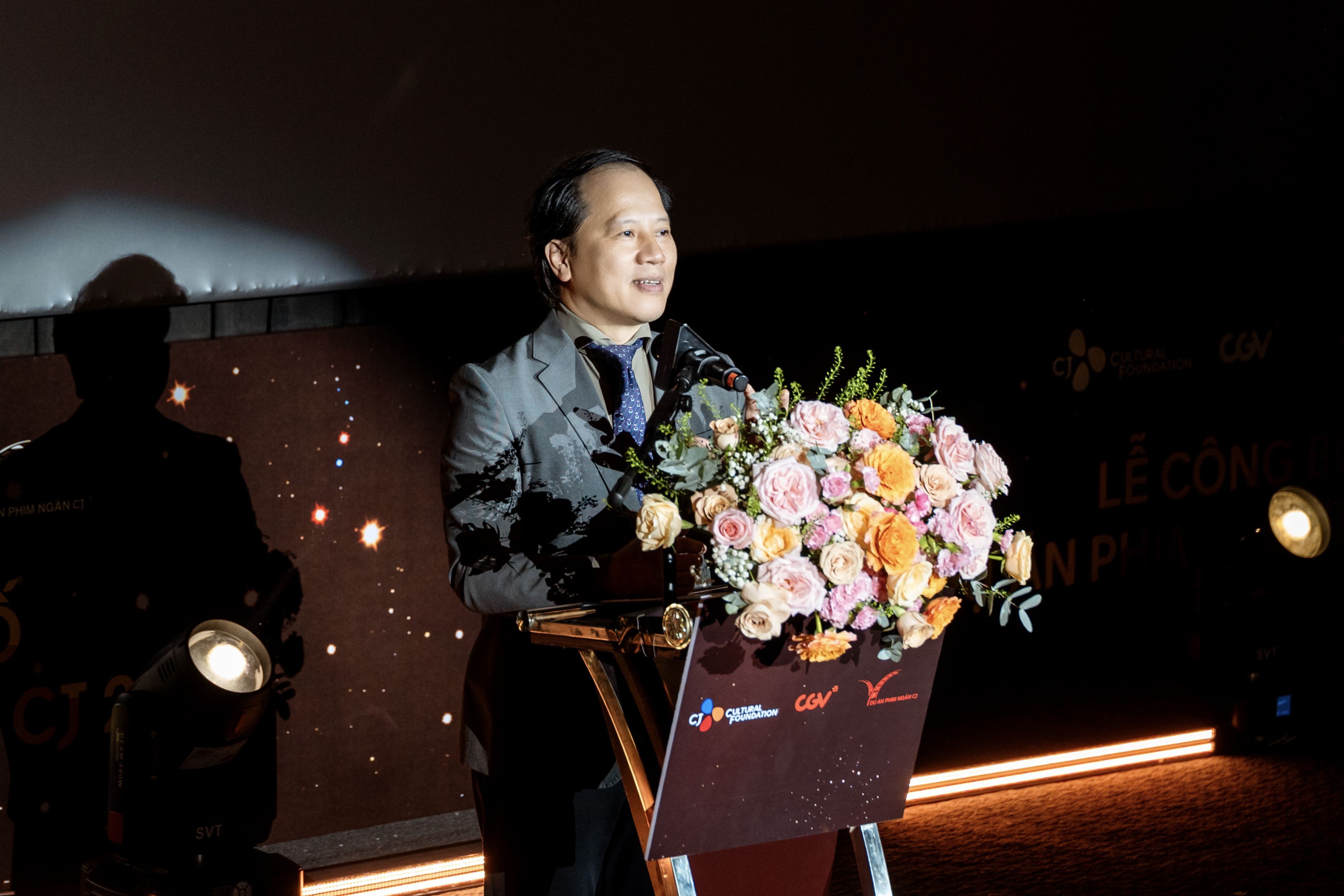 6-ong-tran-nhat-hoang-pho-cuc-truong-cuc-hop-tac-quoc-te-anh-cgv-1783641563.jpg