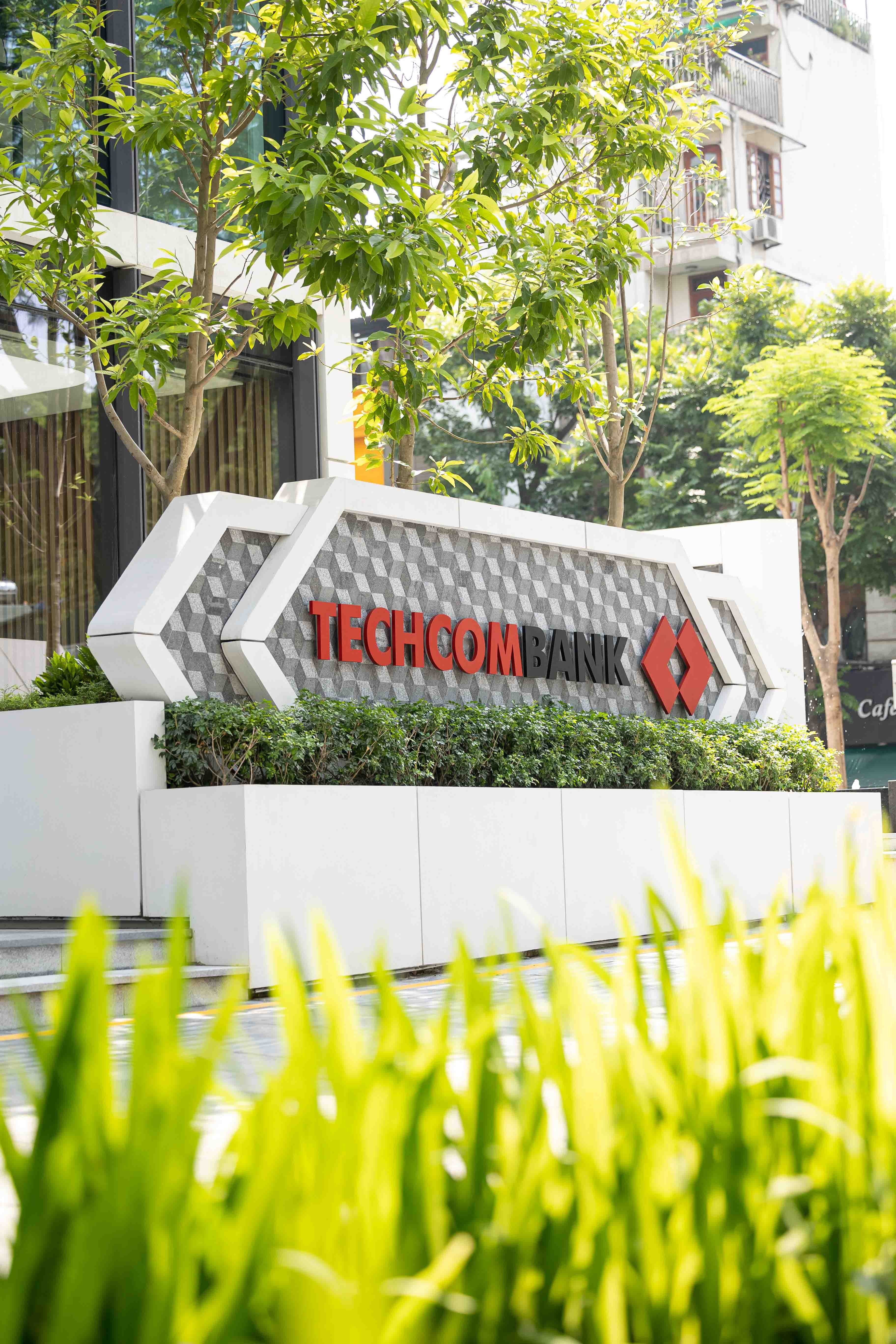 toa-nha-techcombank-1-1785135863.jpg