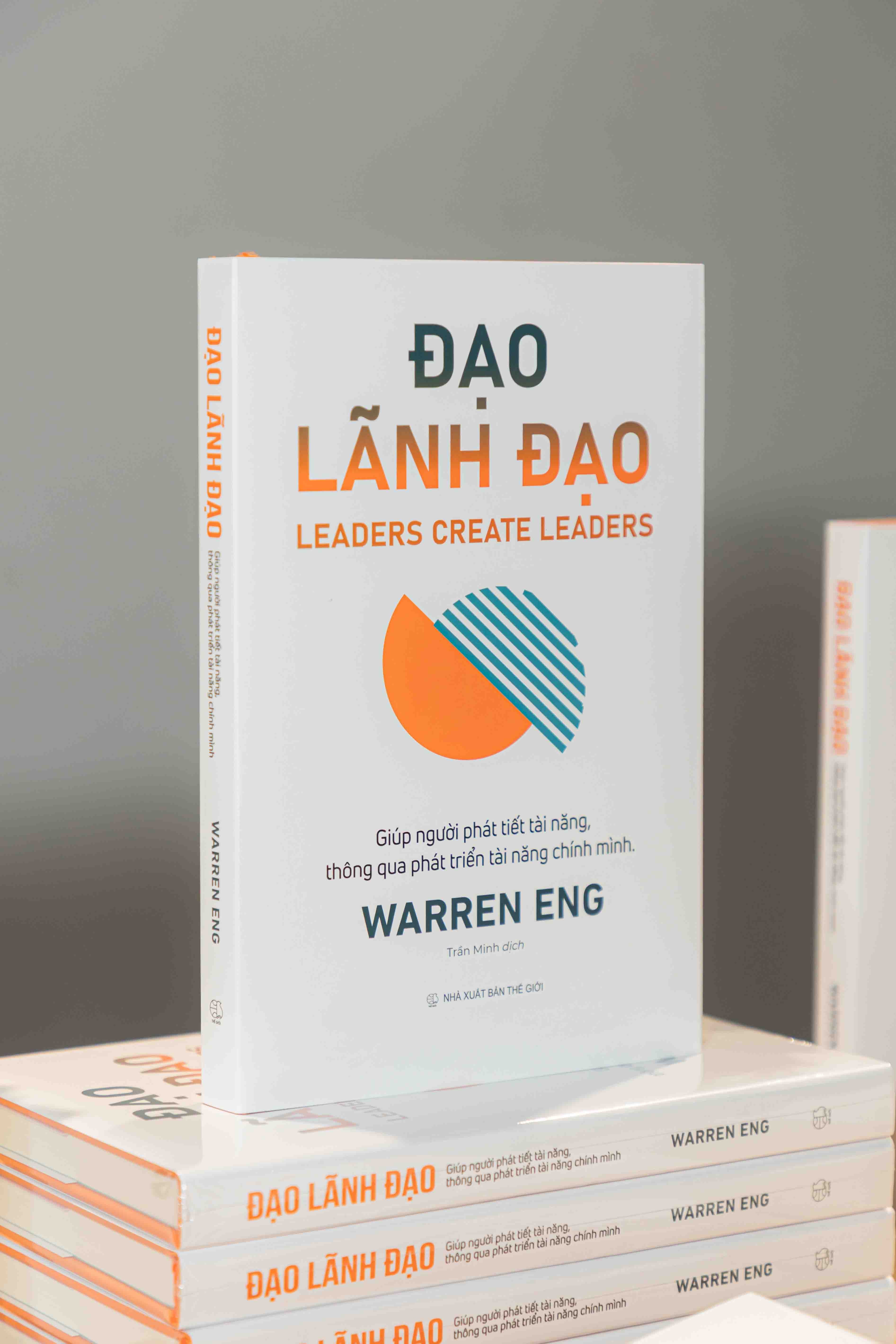 ra-mat-sach-dao-lanh-dao-6-1785738877.jpg