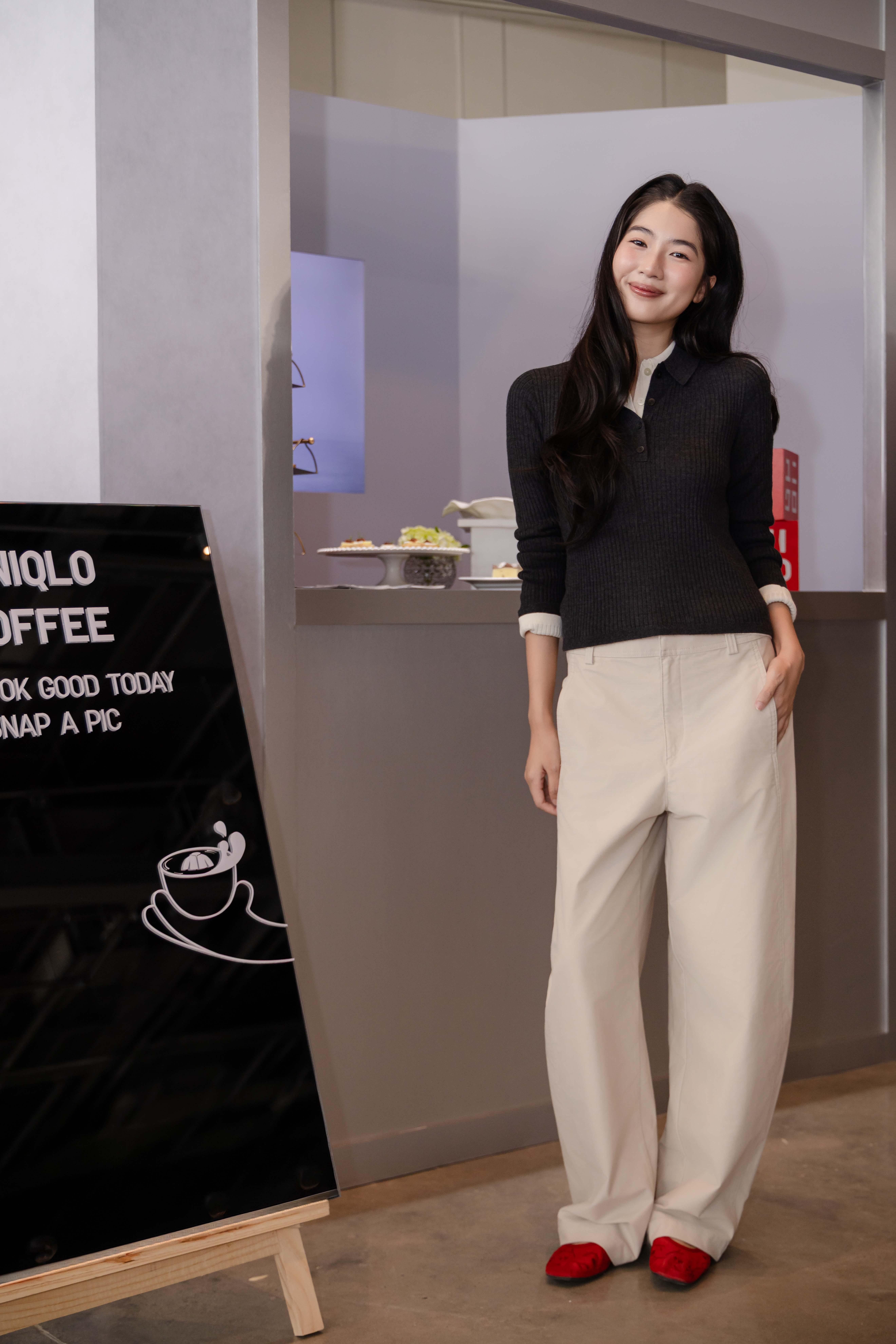 uniqlo-lam-moi-cac-phom-dang-chu-dao-nhu-barrel-culottes-va-jeans-tren-nen-chat-lieu-cotton-kaki-hay-denim-1786598135.jpg