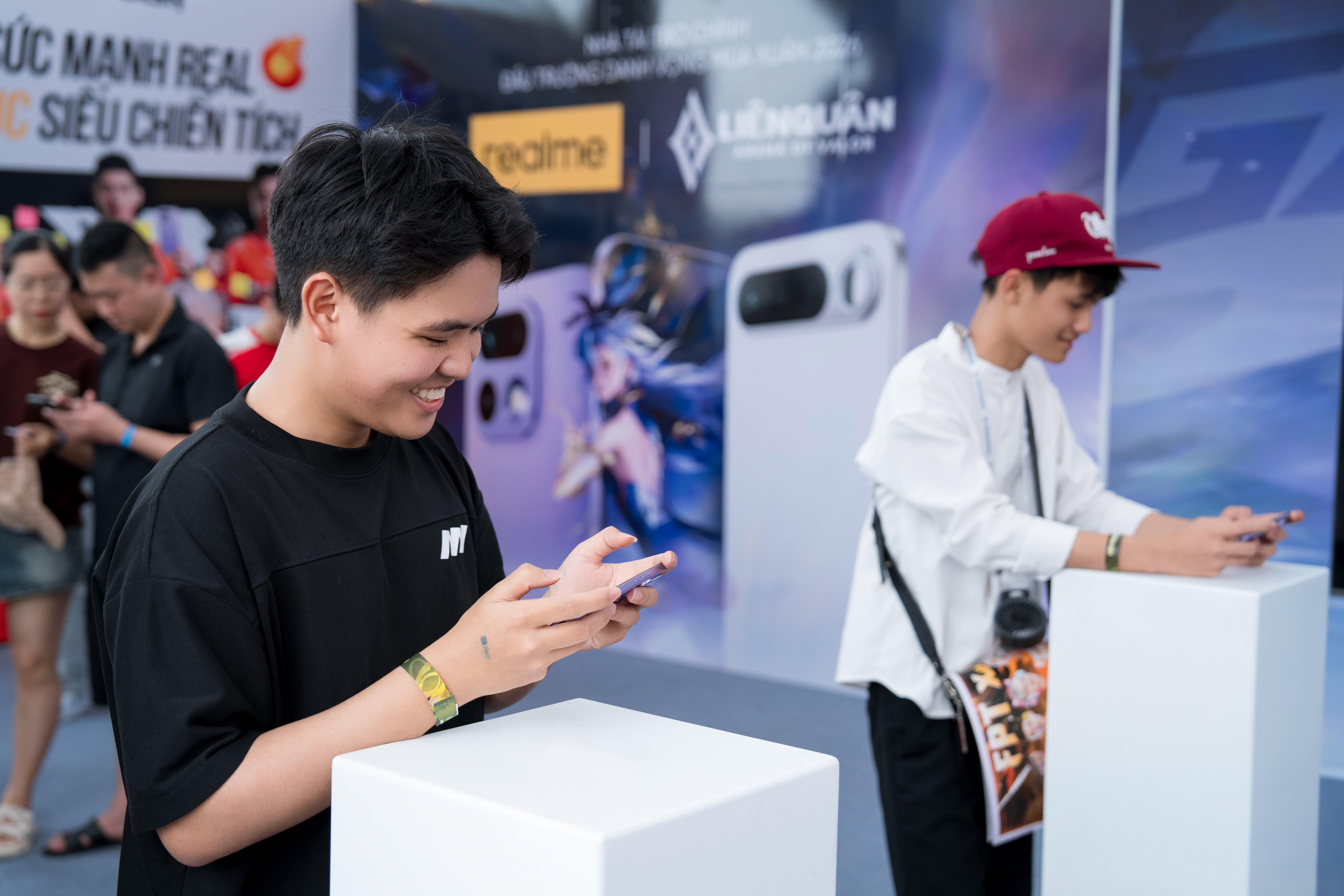 realme-x-aog-winter-2026-3-1787899155.jpg