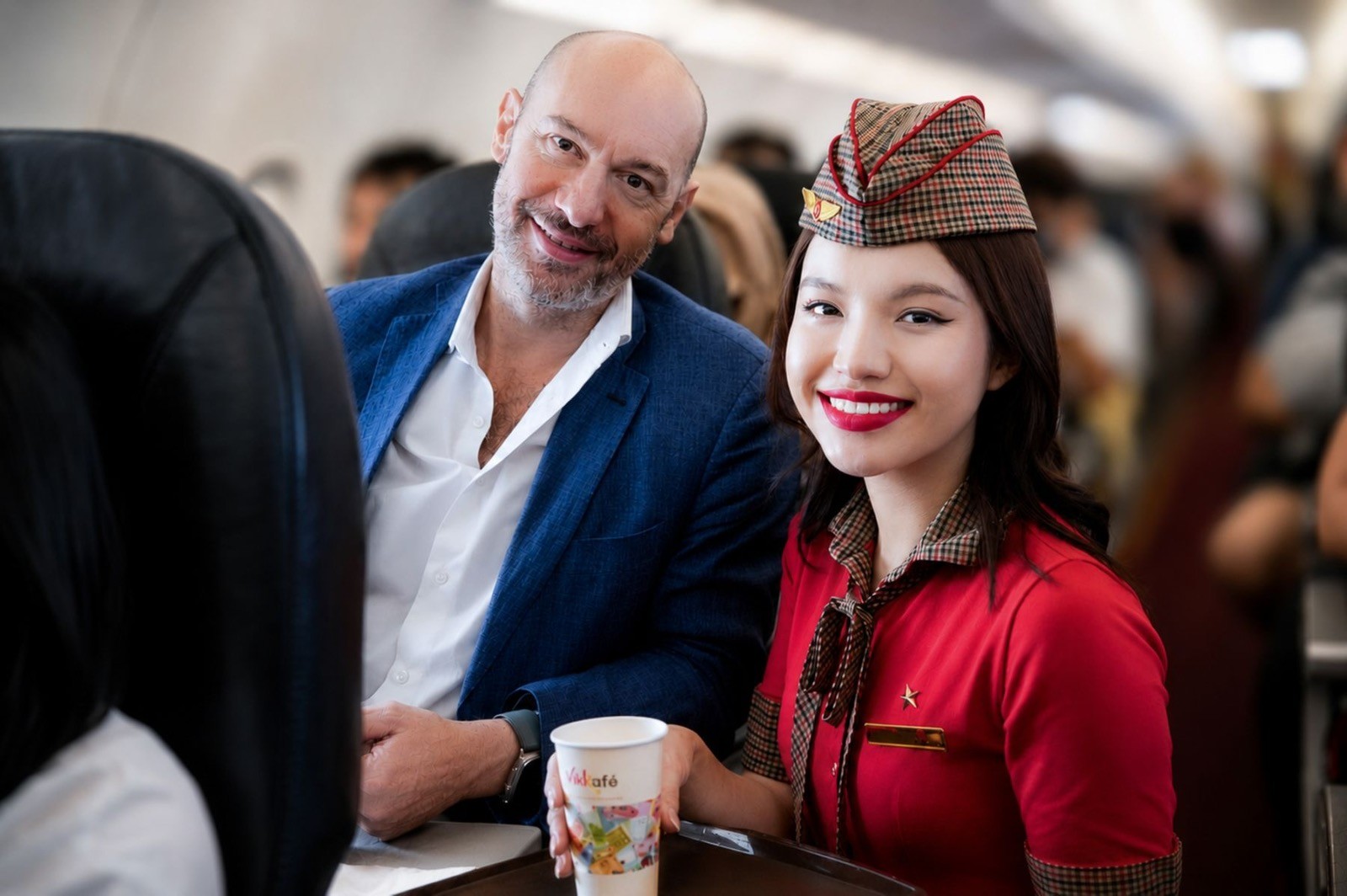 tiep-vien-hang-khong-vietjet-1791355949.jpg