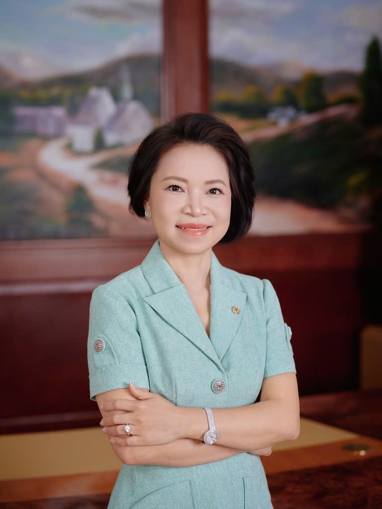 ba-pham-thu-huong-pho-chu-tich-tap-doan-vingroup-1791899238.jpg