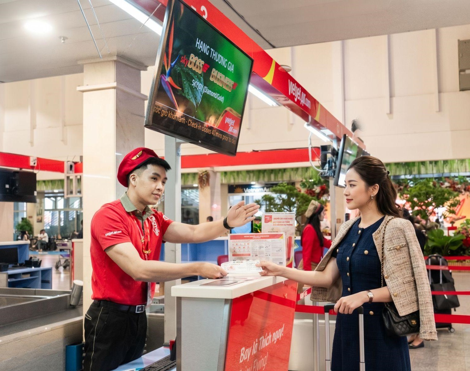 hanh-khach-vietjet-1792932944.jpg