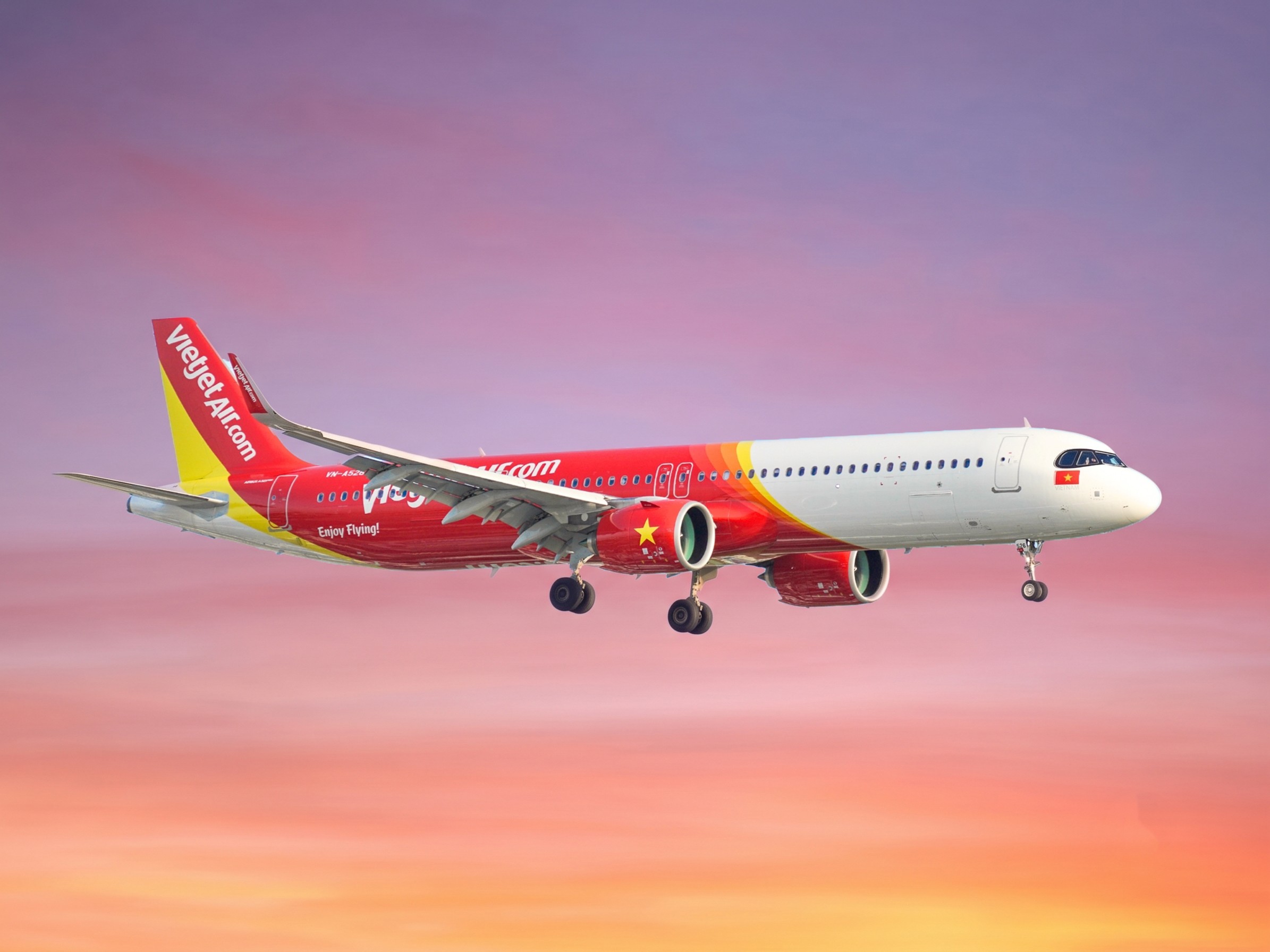 tau-bay-vietjjet-1792932944.jpg
