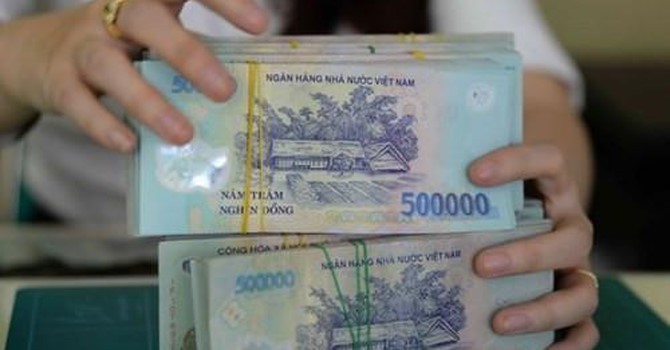 Lãi suất VND và USD tiếp tục sụt giảm trên thị trường liên ngân hàng