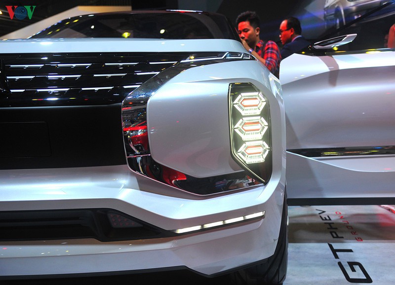 mitsubishi mang concept gt-phev cua tuong lai toi vms 2019 hinh 3