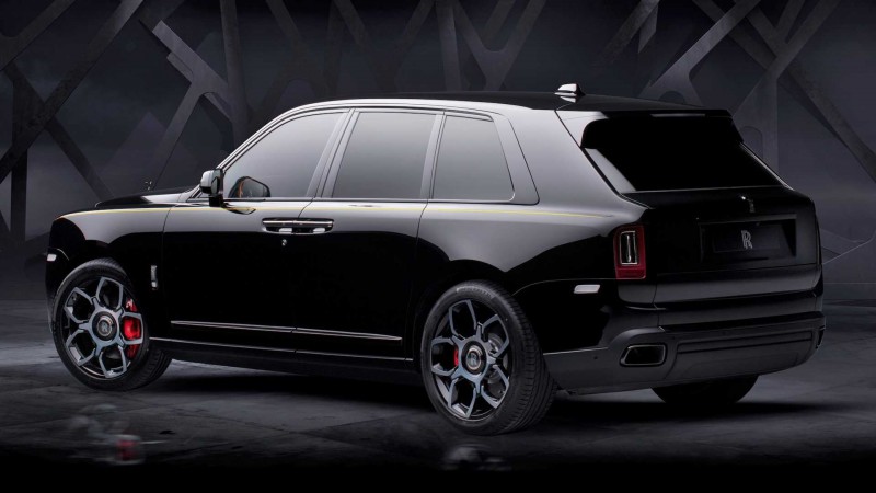 Thị trường xe - Rolls-Royce ra mắt 'sứ giả bóng đêm' Cullinan Black Badge, đẹp hút hồn (Hình 2).