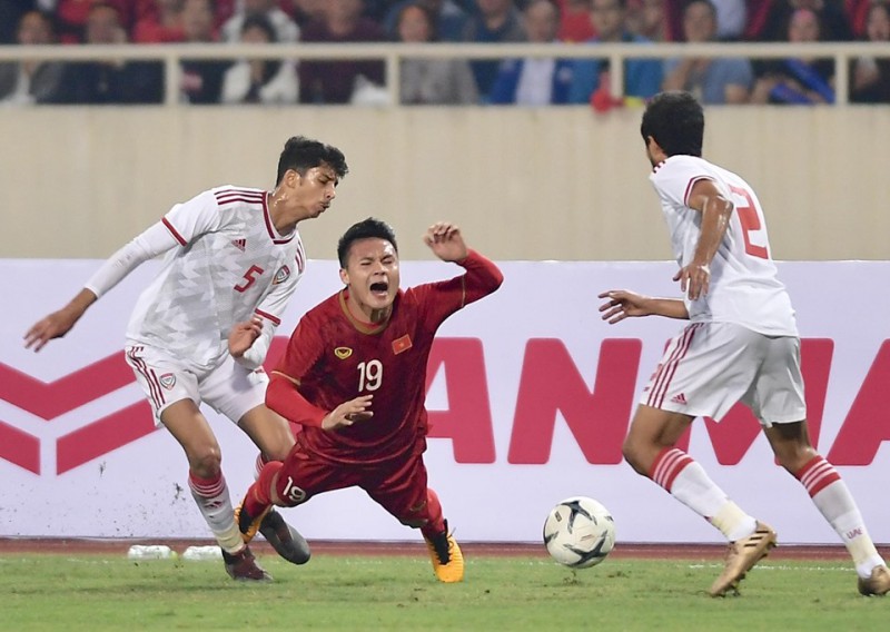 Thể thao - Tiến Linh lập siêu phẩm đánh bại UAE, Việt Nam giành ngôi đầu bảng từ Thái Lan