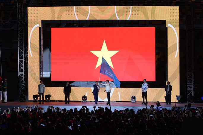 Bế mạc SEA Games 30: Ánh Viên được vinh danh, Việt Nam nhận cờ đăng cai SEA Games 31 - Ảnh 5.
