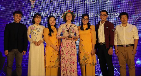 Cô giáo dạy học trò khiếm thính trở thành Đại sứ E-Learning Việt Nam - Ảnh 2.