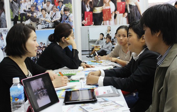 Đại sứ quán Nhật Bản đình chỉ đại diện xin visa của 36 công ty tư vấn du học - Ảnh 1.