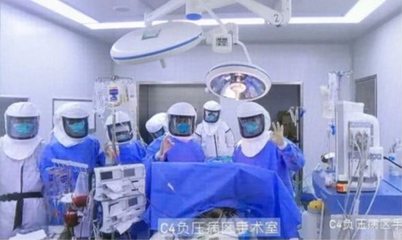 Đột phá: Ghép phổi thành công cho bệnh nhân COVID-19 tại Trung Quốc