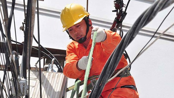 Sắp có hướng dẫn giảm giá điện /// Ảnh Chí Hiếu