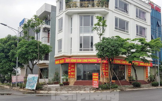 Bộ Xây dựng bàn cách 'cứu' thị trường bất động sản lao đao bởi dịch