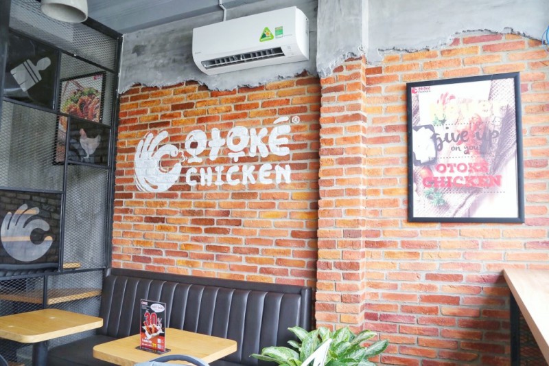 Thương hiệu gà rán Otoke Chicken cũng không ngoại lệ.