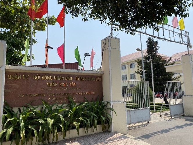 Lãnh đạo UBND quận Bình Tân né tránh báo chí?