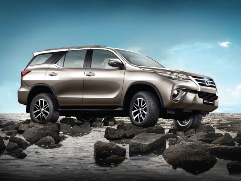 Toyota Fortuner.