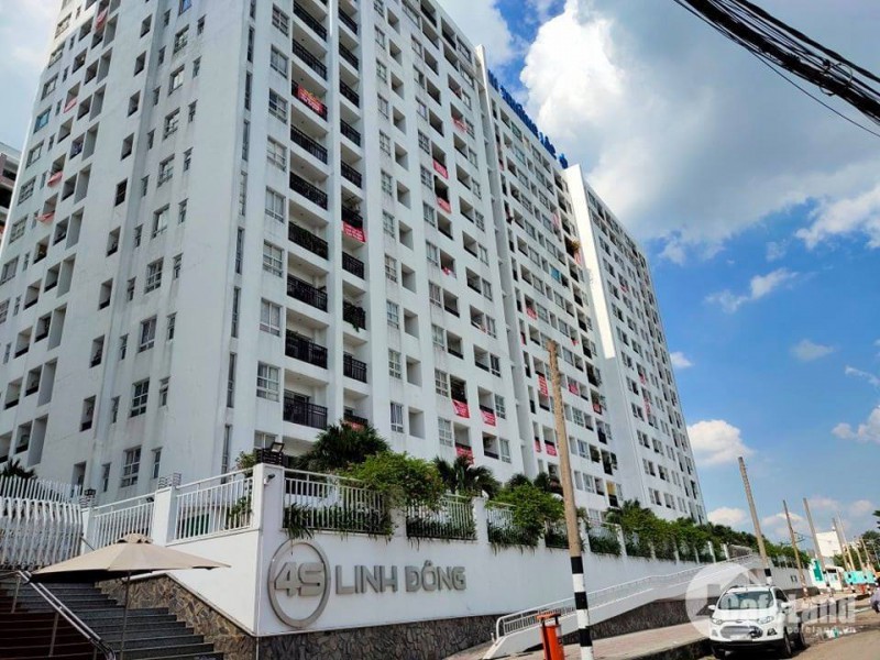 Chủ đầu tư giam sổ hồng 5 năm, chung cư Sài Gòn nhuộm đỏ băng rôn