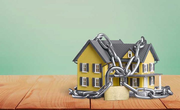 Ngân hàng chật vật rao bán bất động sản, cảnh báo rủi ro trên thị trường 
