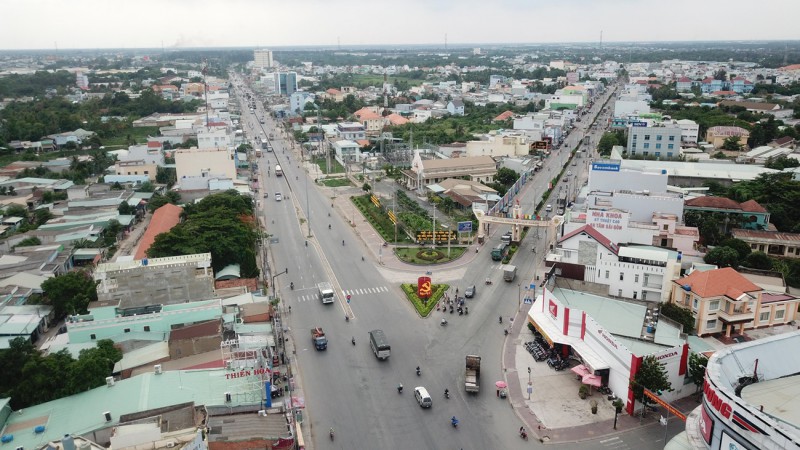 Thời vận của bất động sản thương mại lân cận TP.HCM